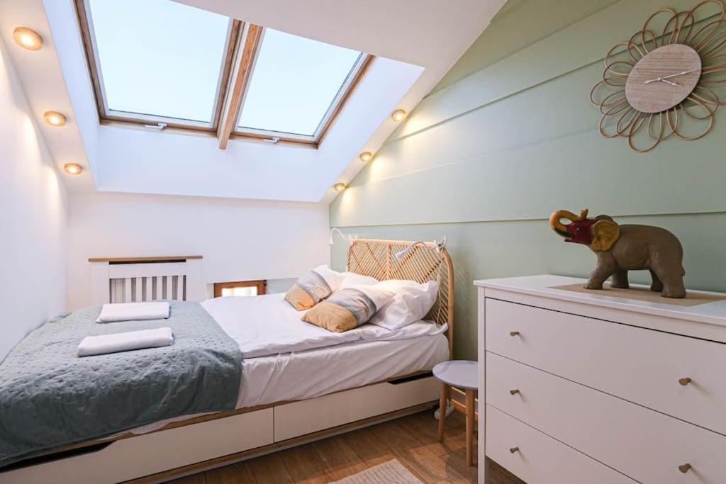 Cozy Loft Under The Wawel Sky Lägenhet Kraków Exteriör bild